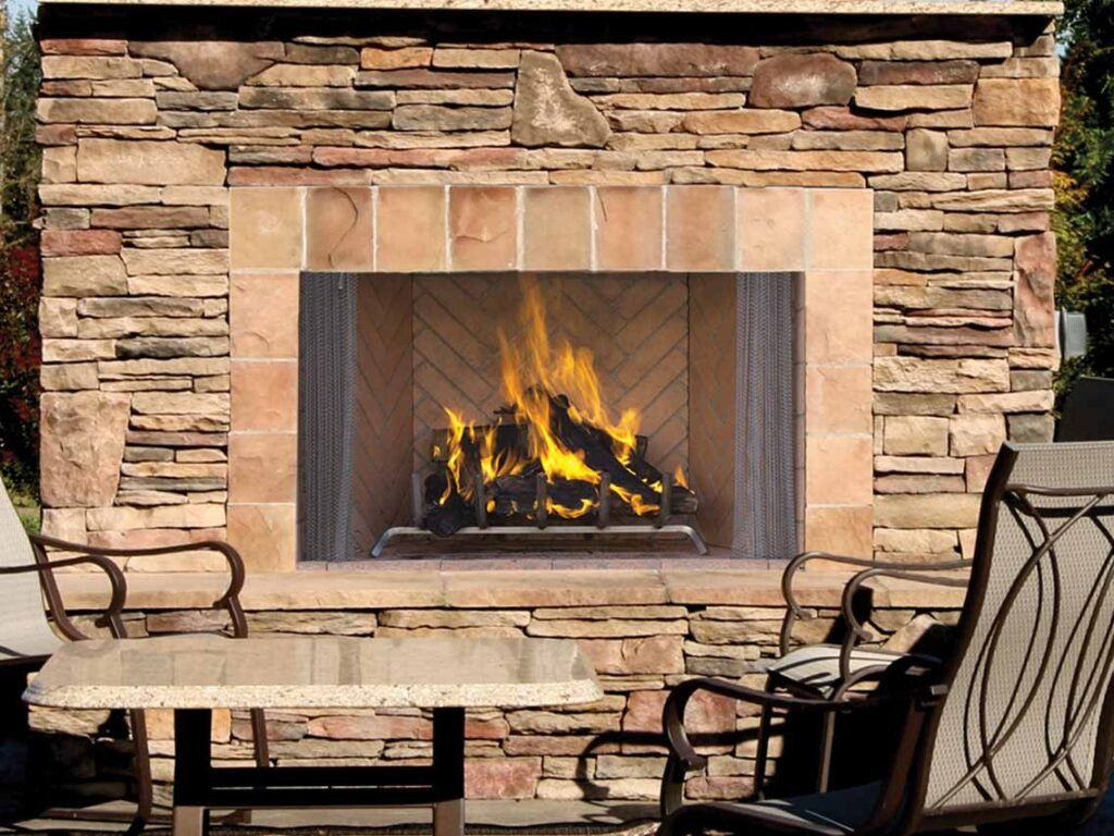 Should You Go For An Outdoor Fireplace or Fire Pit